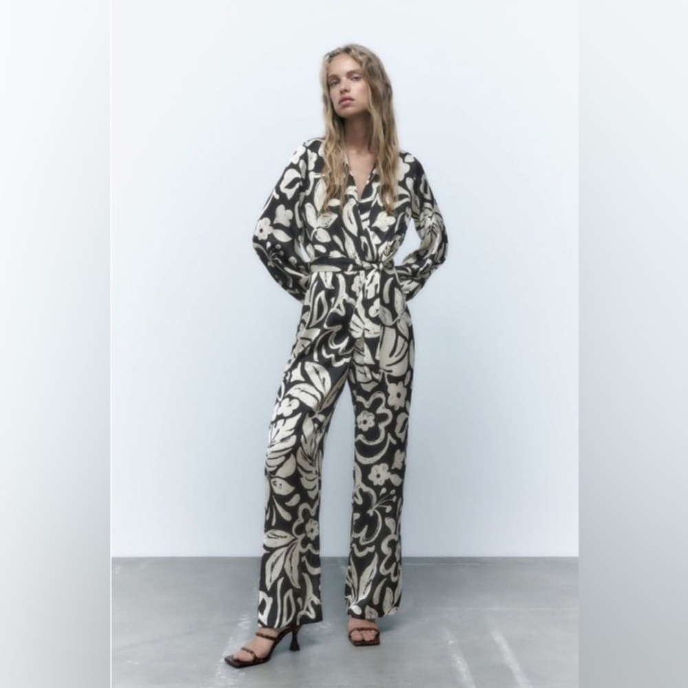 Zara jumpsuit size S